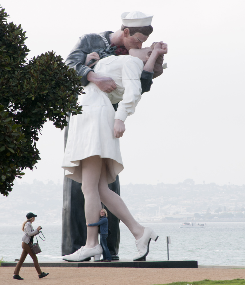 Embracing history - Moment at the feet of Unconditional Surrender, San Diego